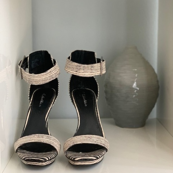 CALVIN KLEIN VABLE ANKLE STRAP Zebra Print - Picture 4 of 4